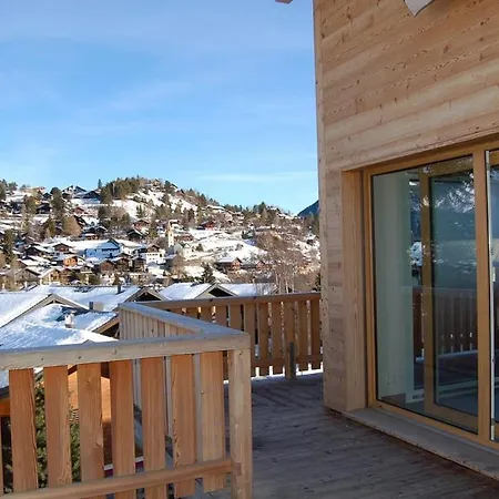 Katver 72, Joli Avec Balcon, Proche Du Centre Du Village