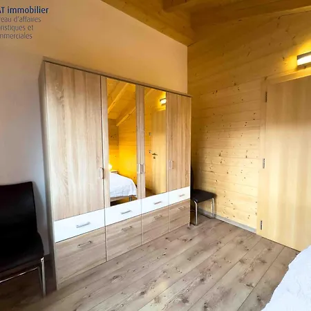 Appartement Katver 72, Joli Avec Balcon, Proche Du Centre Du Village *